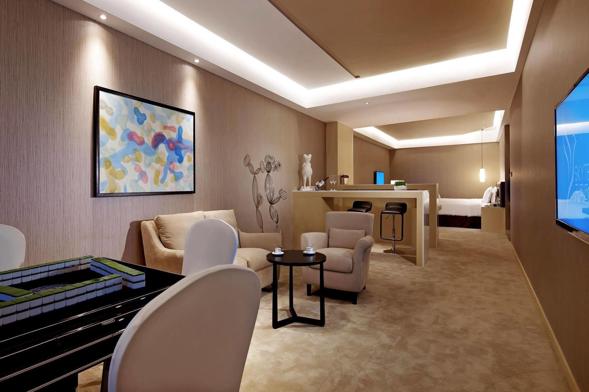 Skytel Chengdu-city Center 4*